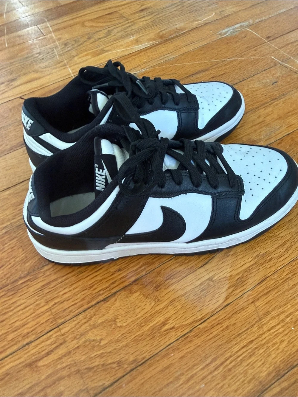 Women’s nike panda dunks sneakers size 5